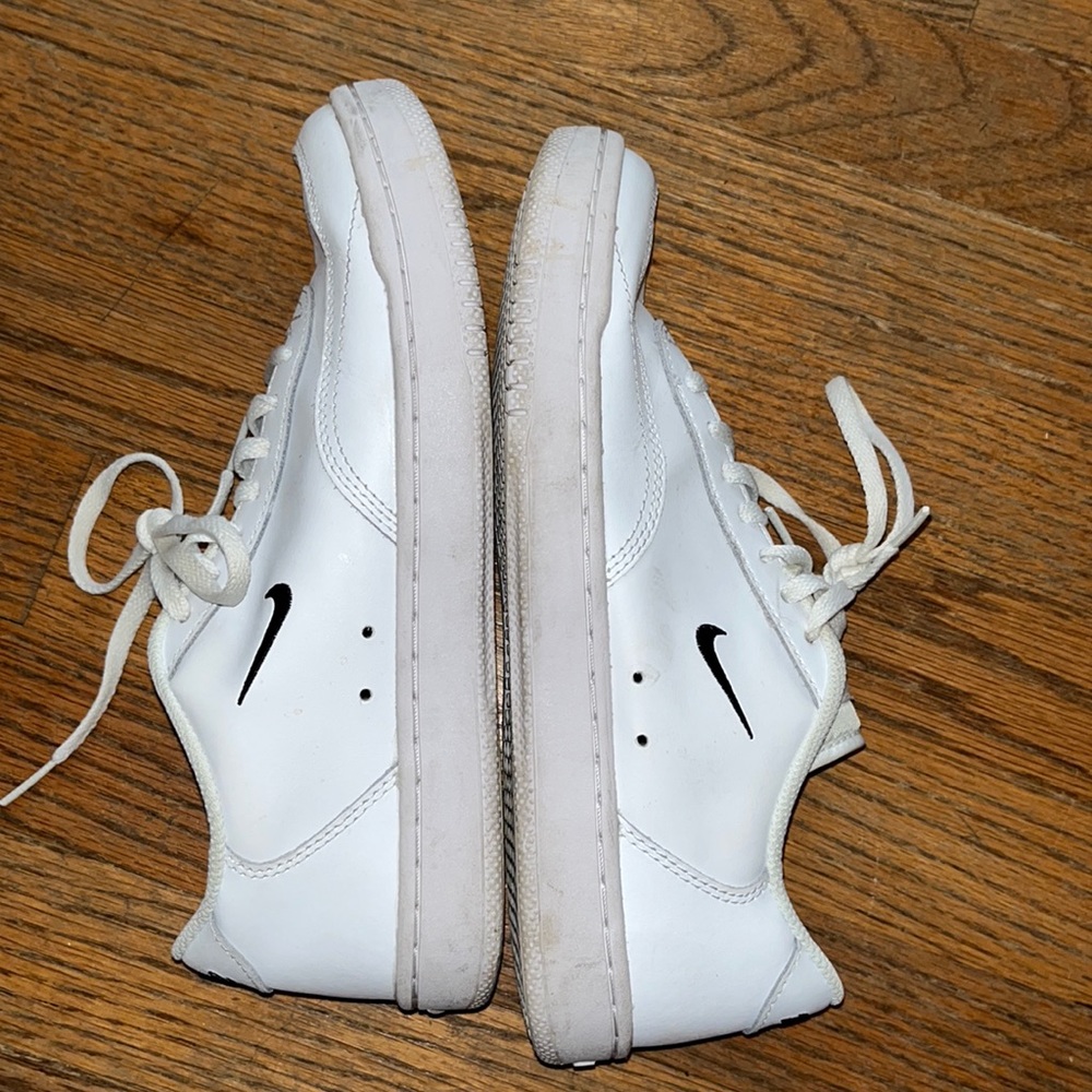 Nike Court Vintage Premiums 7.5